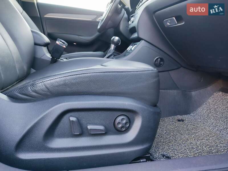 Внедорожник / Кроссовер Audi Q3 2014 в Бердичеве