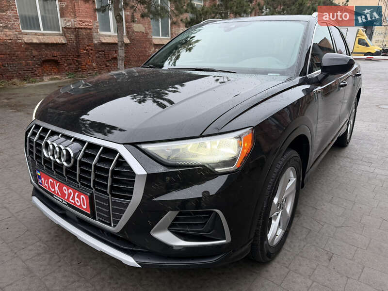 Внедорожник / Кроссовер Audi Q3 2019 в Львове