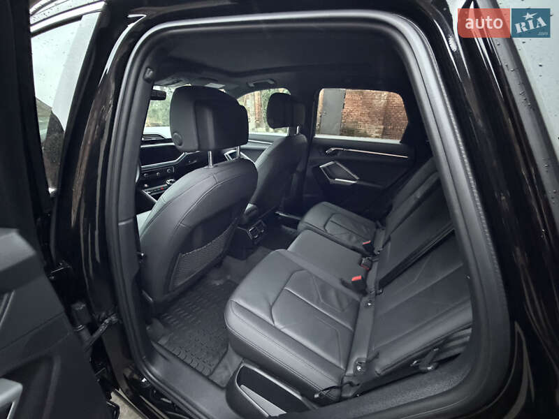 Внедорожник / Кроссовер Audi Q3 2019 в Львове