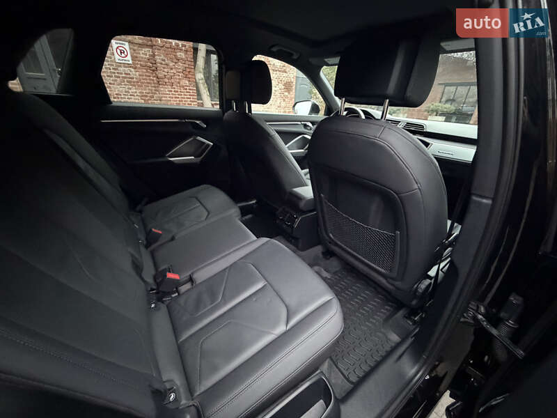 Внедорожник / Кроссовер Audi Q3 2019 в Львове