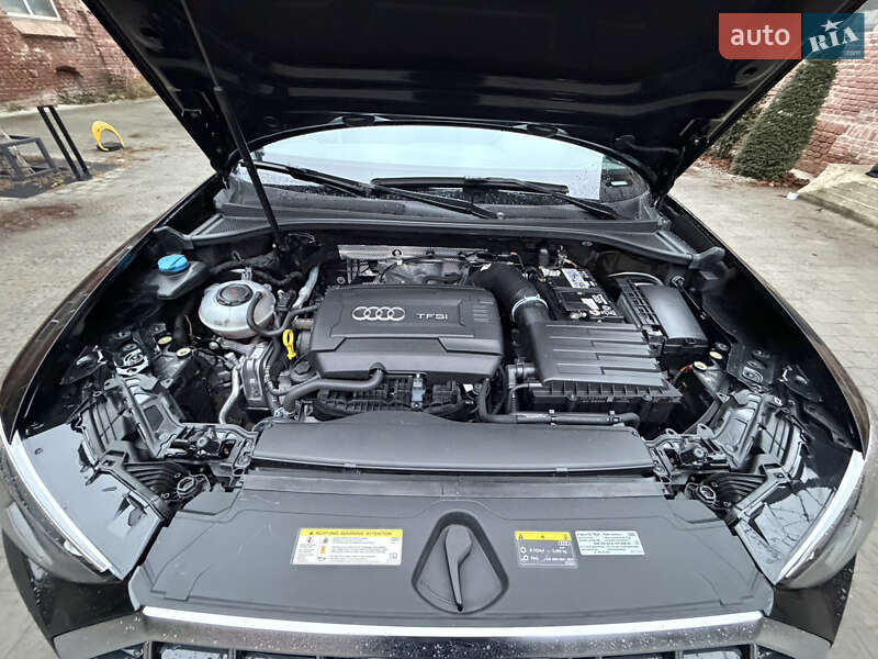 Внедорожник / Кроссовер Audi Q3 2019 в Львове