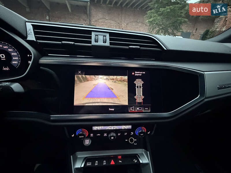 Внедорожник / Кроссовер Audi Q3 2019 в Львове