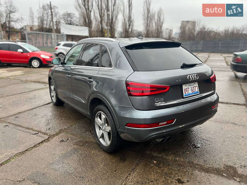 Внедорожник / Кроссовер Audi Q3 2015 в Харькове