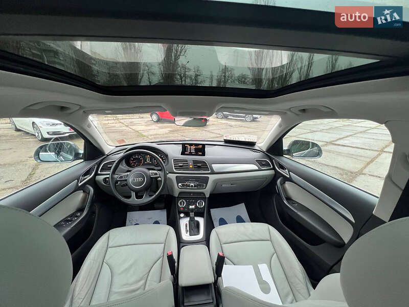 Внедорожник / Кроссовер Audi Q3 2015 в Харькове