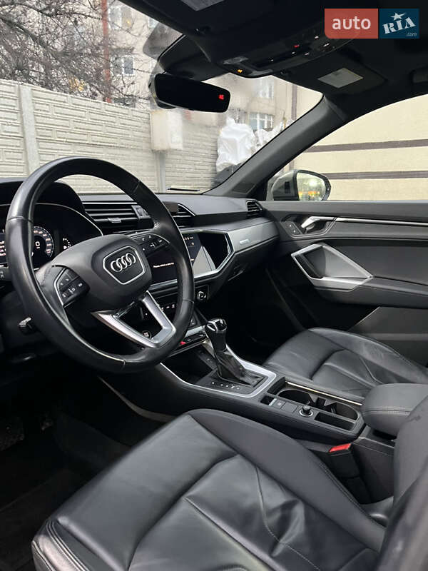 Внедорожник / Кроссовер Audi Q3 2023 в Одессе