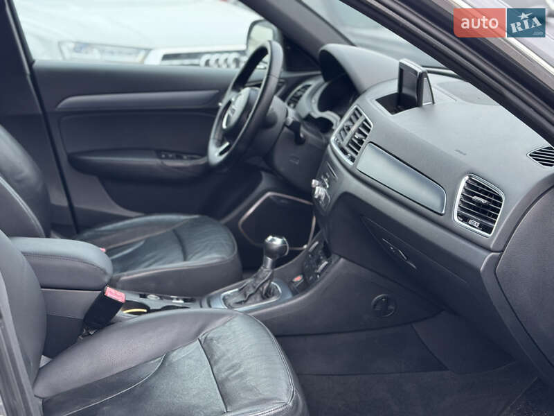 Внедорожник / Кроссовер Audi Q3 2016 в Львове