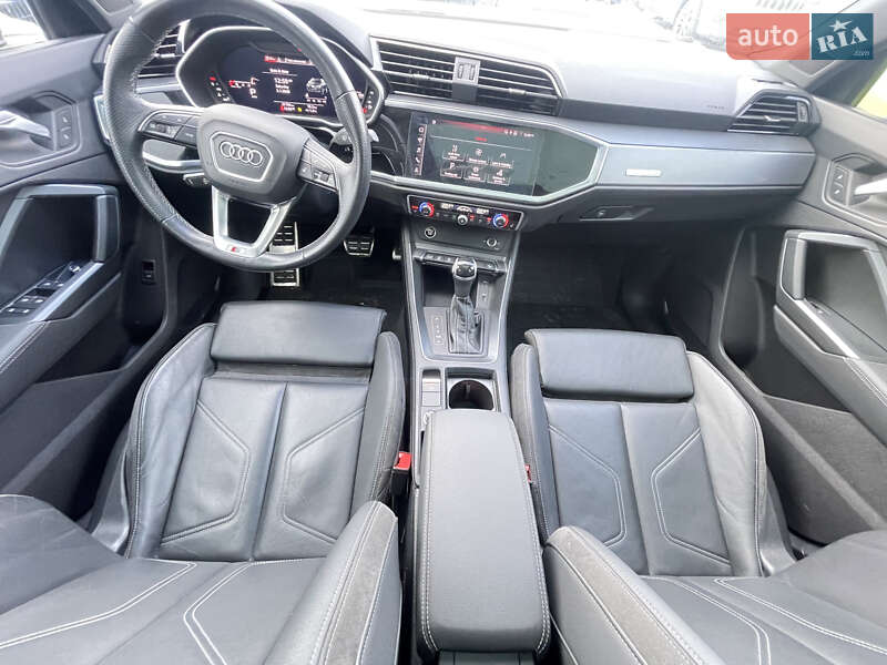 Внедорожник / Кроссовер Audi Q3 2021 в Львове