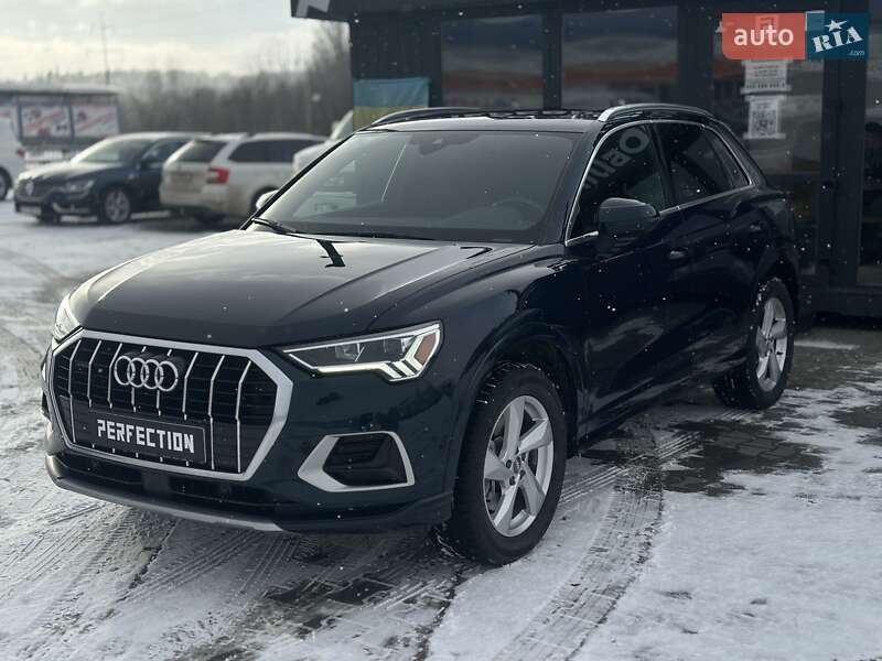 Внедорожник / Кроссовер Audi Q3 2019 в Черновцах
