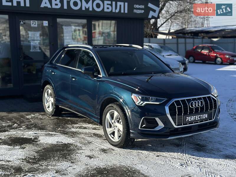 Внедорожник / Кроссовер Audi Q3 2019 в Черновцах