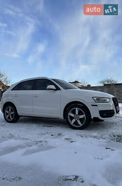 Внедорожник / Кроссовер Audi Q3 2015 в Ровно