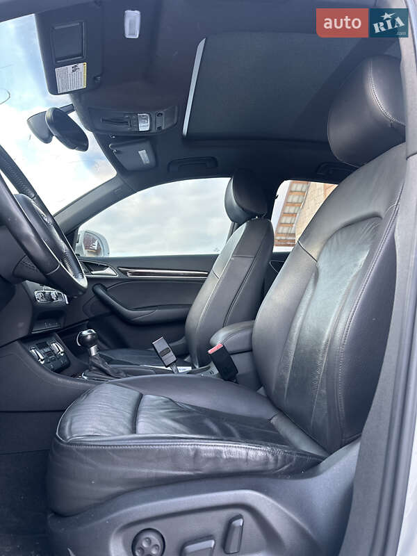 Позашляховик / Кросовер Audi Q3 2015 в Рівному