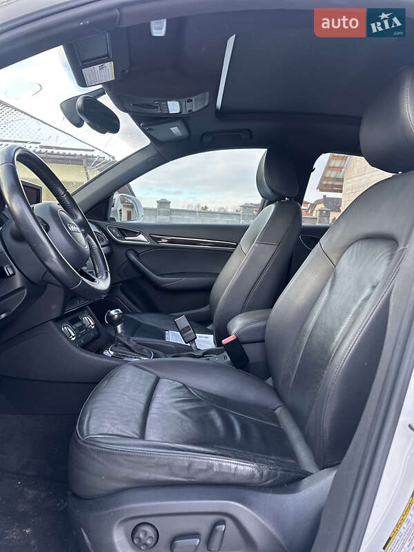 Позашляховик / Кросовер Audi Q3 2015 в Рівному