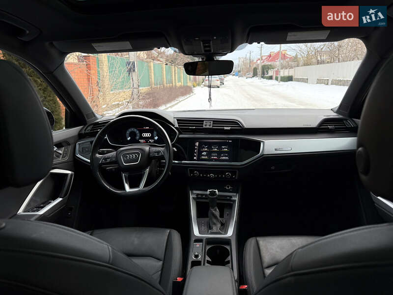 Внедорожник / Кроссовер Audi Q3 2021 в Виннице