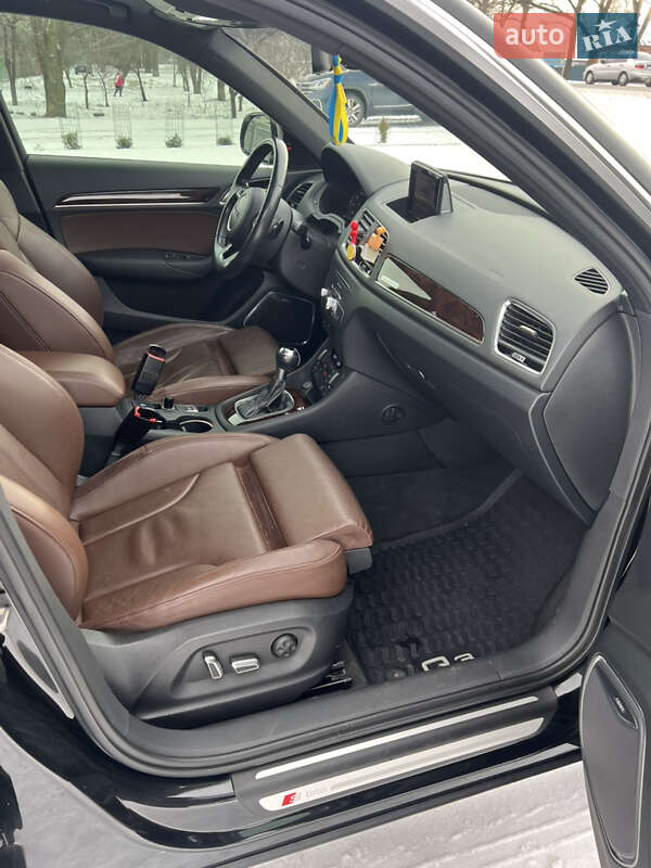 Позашляховик / Кросовер Audi Q3 2017 в Карлівці