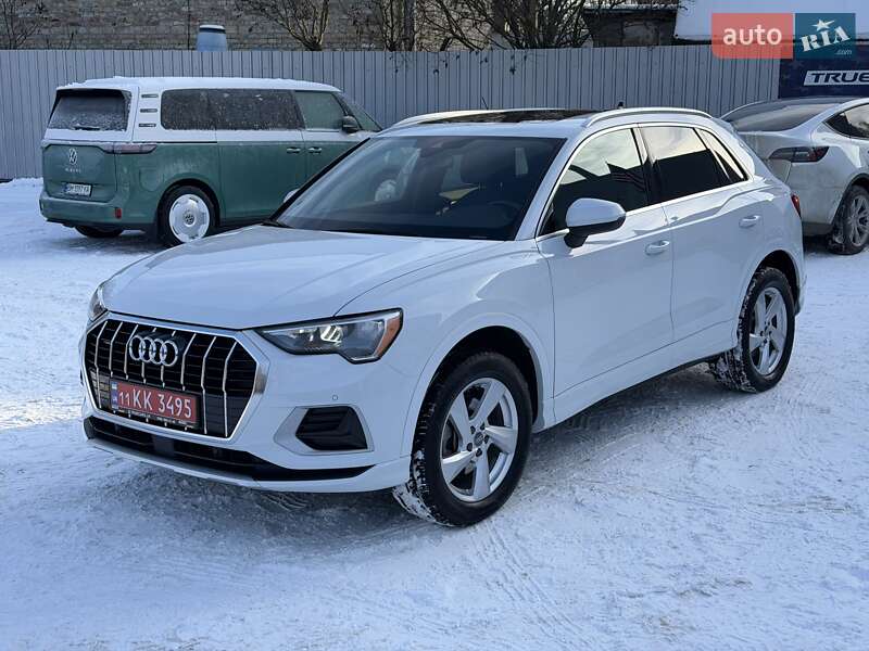 Позашляховик / Кросовер Audi Q3 2020 в Києві