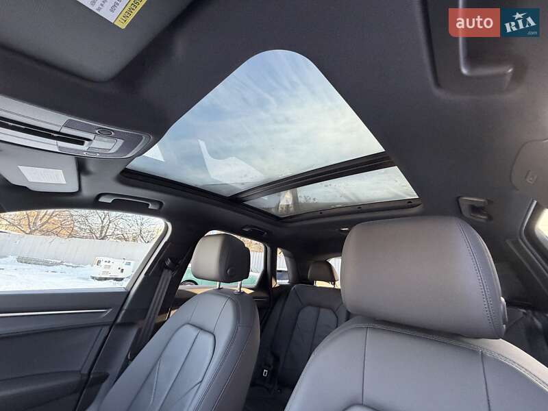 Позашляховик / Кросовер Audi Q3 2020 в Києві