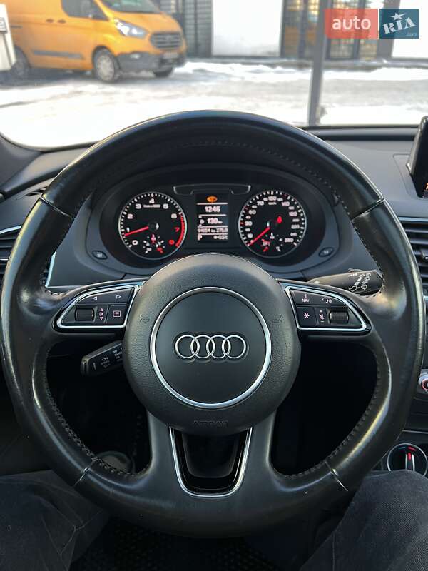Внедорожник / Кроссовер Audi Q3 2016 в Киеве