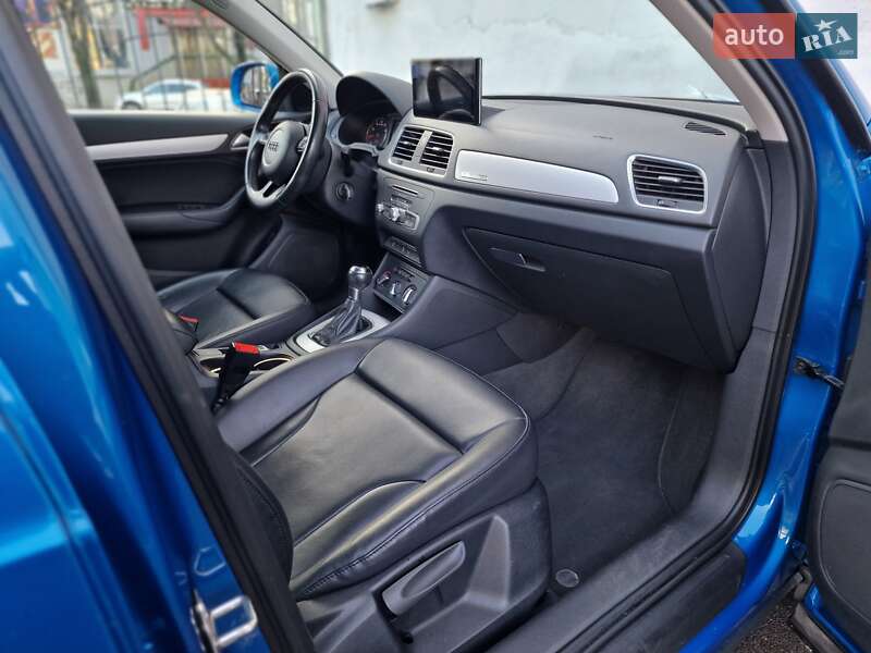 Внедорожник / Кроссовер Audi Q3 2017 в Одессе