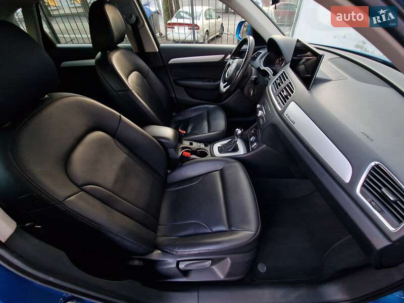 Внедорожник / Кроссовер Audi Q3 2017 в Одессе