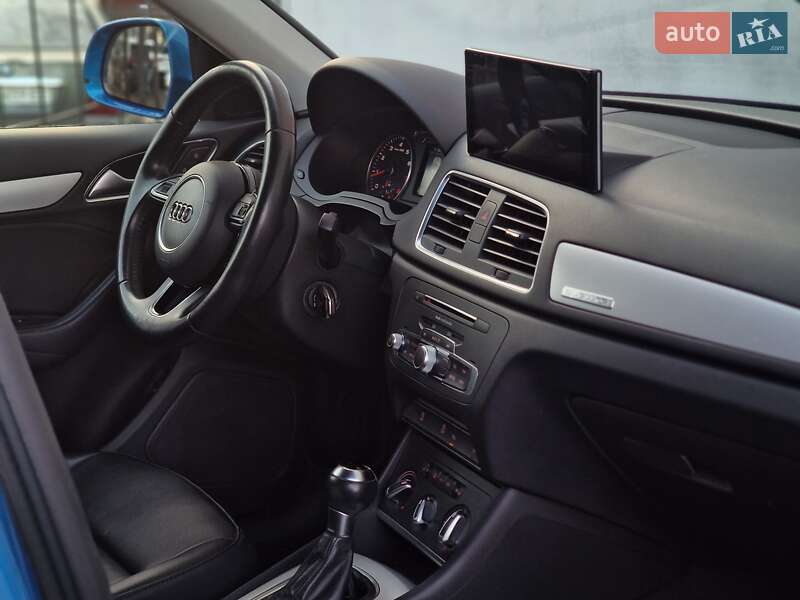 Внедорожник / Кроссовер Audi Q3 2017 в Одессе