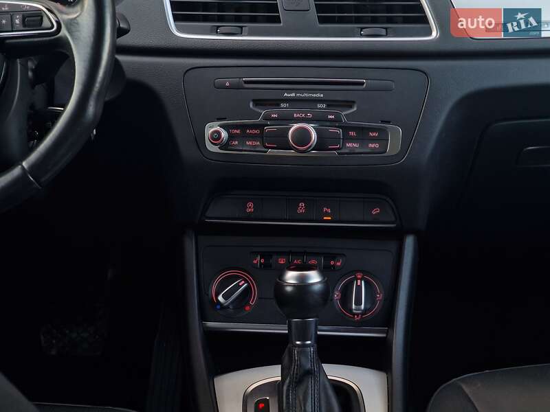 Внедорожник / Кроссовер Audi Q3 2017 в Одессе