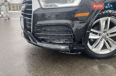 Внедорожник / Кроссовер Audi Q3 2017 в Ивано-Франковске