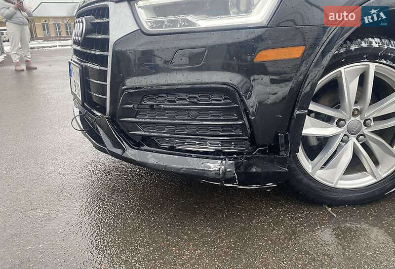 Позашляховик / Кросовер Audi Q3 2017 в Івано-Франківську