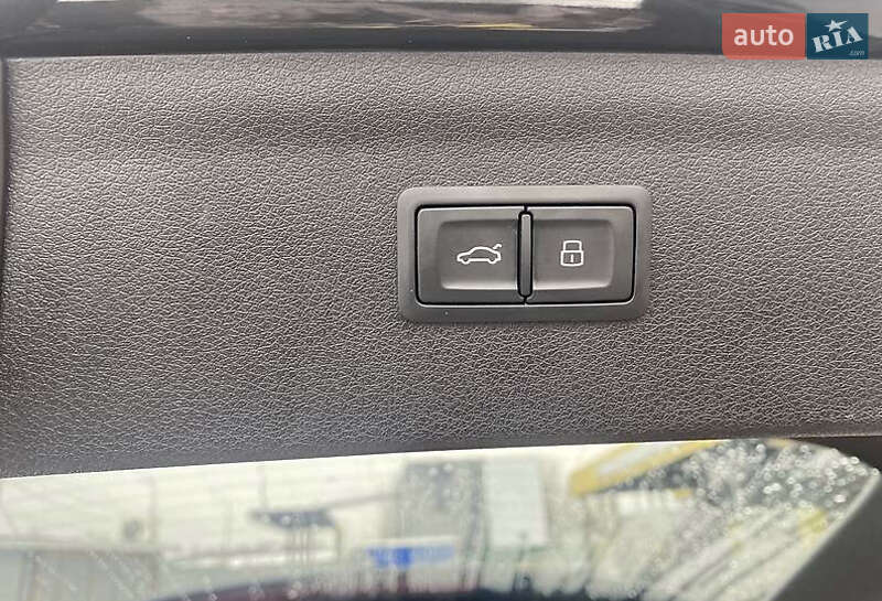 Позашляховик / Кросовер Audi Q3 2017 в Івано-Франківську