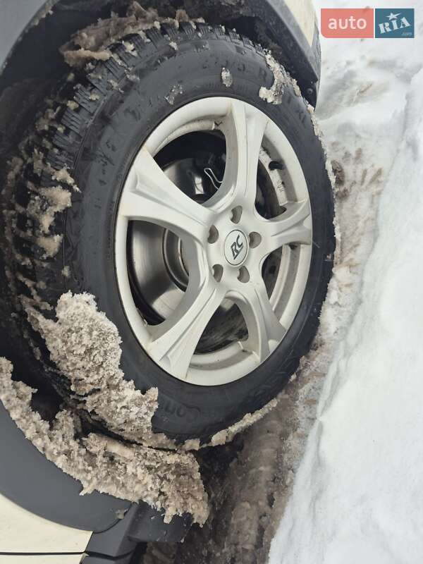 Внедорожник / Кроссовер Audi Q3 2012 в Киеве