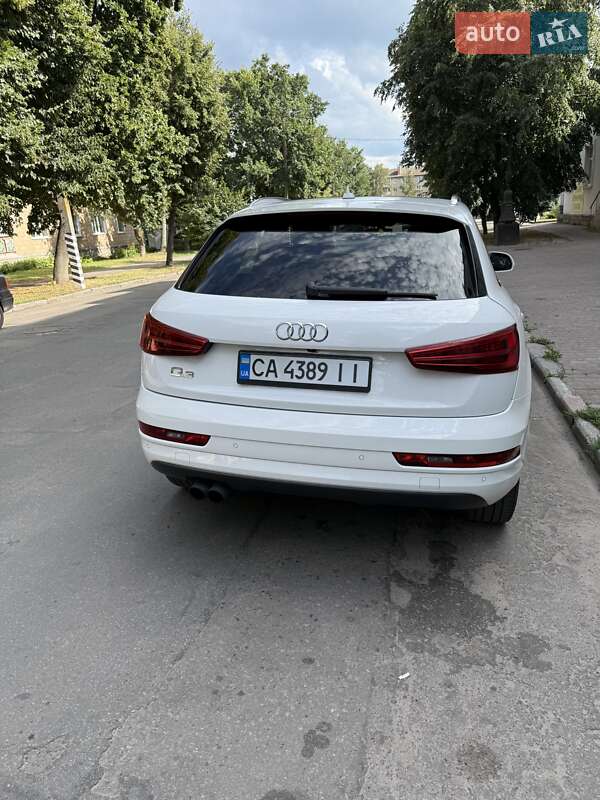 Внедорожник / Кроссовер Audi Q3 2017 в Лубнах