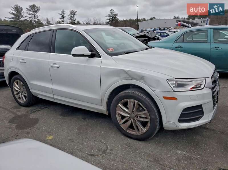 Внедорожник / Кроссовер Audi Q3 2016 в Львове