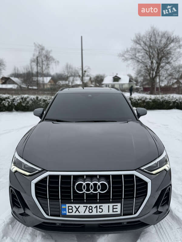 Внедорожник / Кроссовер Audi Q3 2020 в Шепетовке