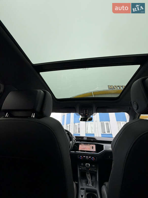 Внедорожник / Кроссовер Audi Q3 2020 в Шепетовке