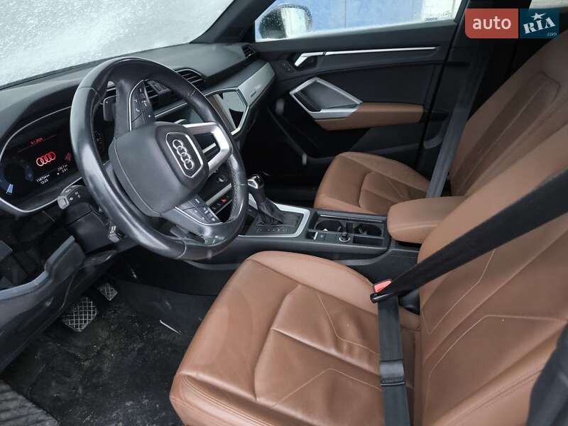 Внедорожник / Кроссовер Audi Q3 2020 в Сумах