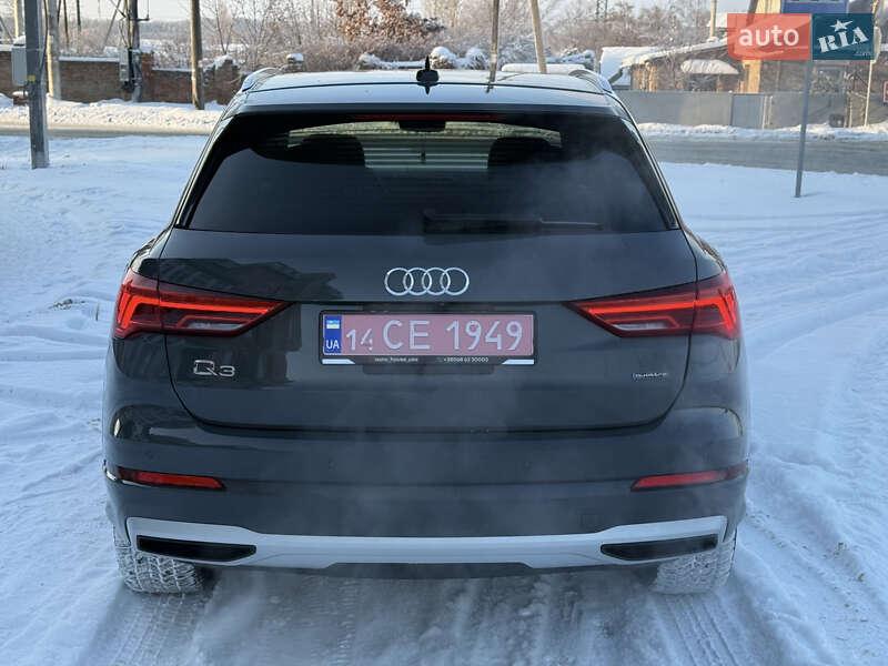 Внедорожник / Кроссовер Audi Q3 2019 в Киеве