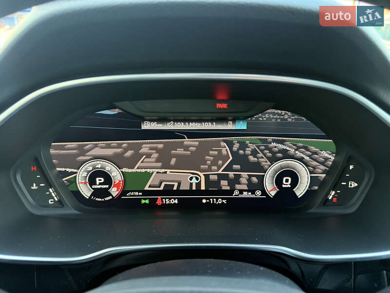 Внедорожник / Кроссовер Audi Q3 2019 в Киеве