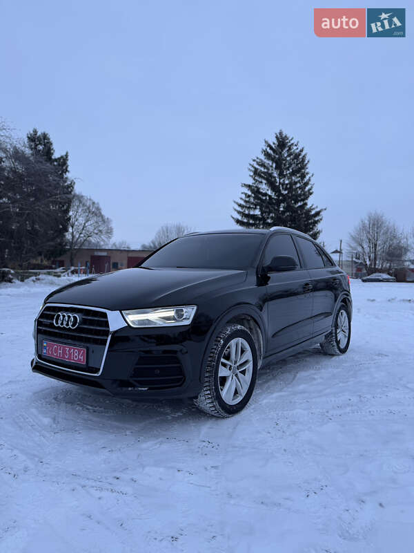 Внедорожник / Кроссовер Audi Q3 2017 в Умани