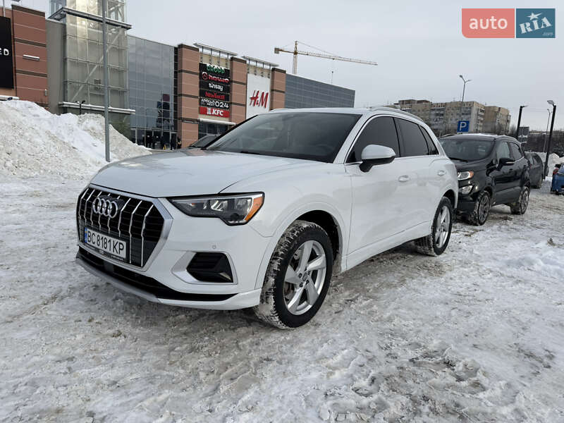 Внедорожник / Кроссовер Audi Q3 2020 в Львове