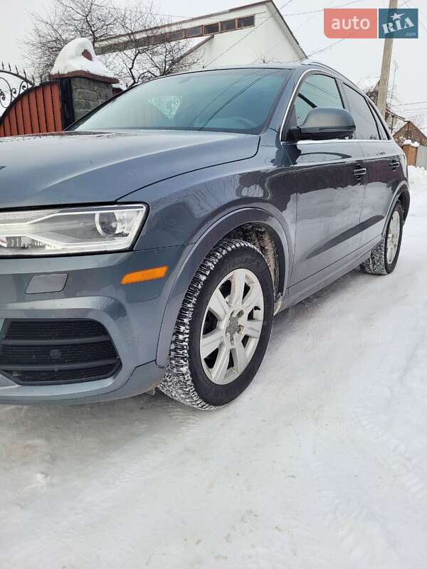 Внедорожник / Кроссовер Audi Q3 2017 в Житомире