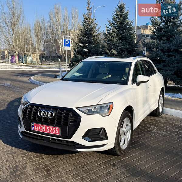Внедорожник / Кроссовер Audi Q3 2019 в Одессе