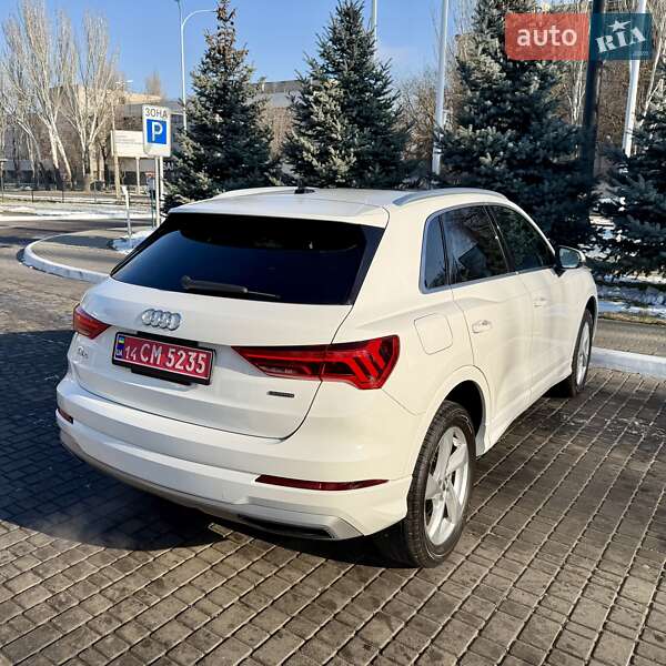 Внедорожник / Кроссовер Audi Q3 2019 в Одессе