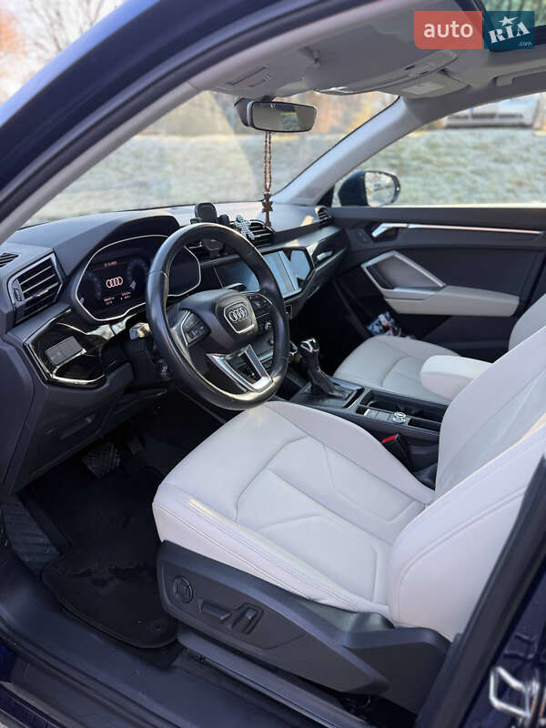 Внедорожник / Кроссовер Audi Q3 2020 в Одессе