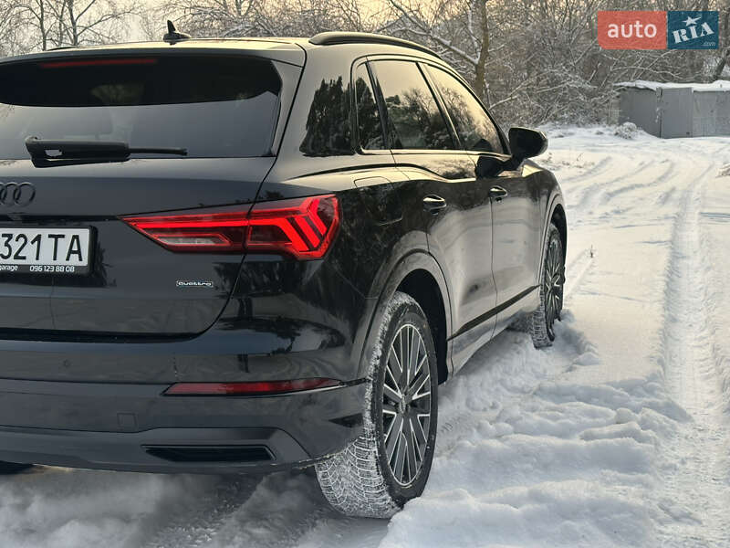 Внедорожник / Кроссовер Audi Q3 2023 в Киеве