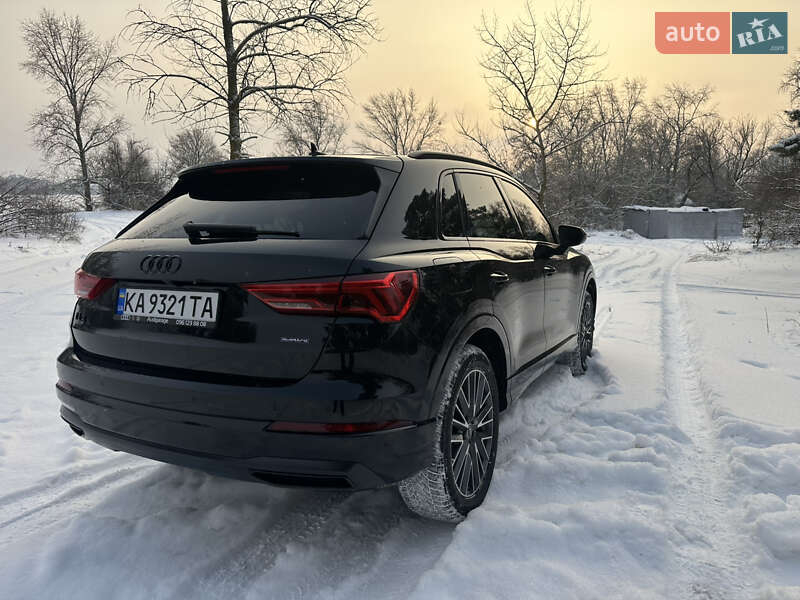 Внедорожник / Кроссовер Audi Q3 2023 в Киеве