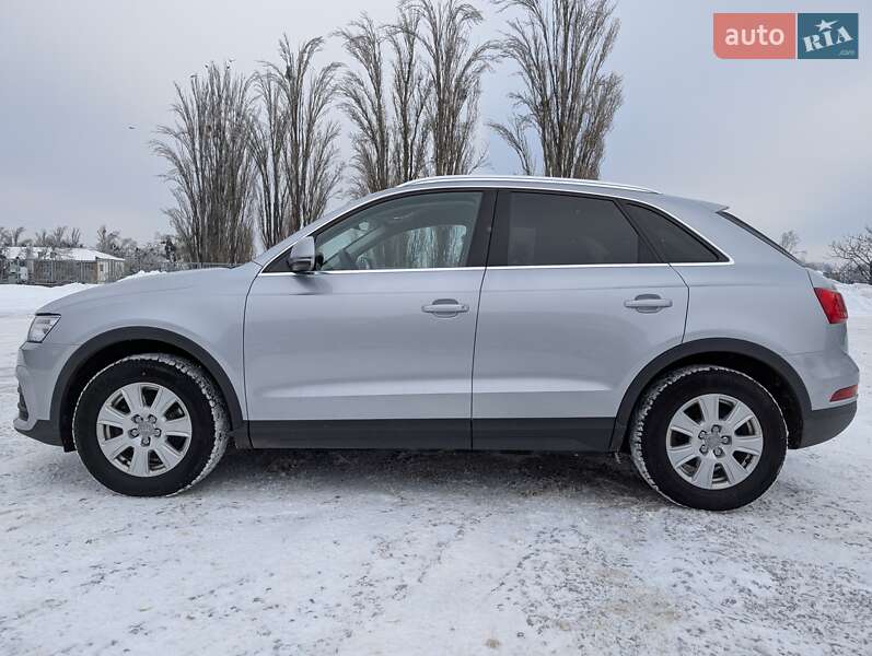 Внедорожник / Кроссовер Audi Q3 2016 в Киеве