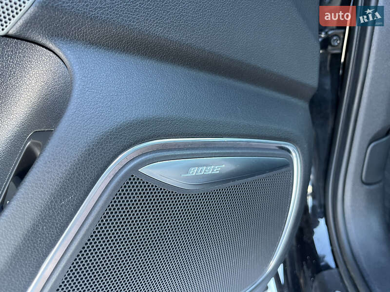 Внедорожник / Кроссовер Audi Q3 2015 в Львове