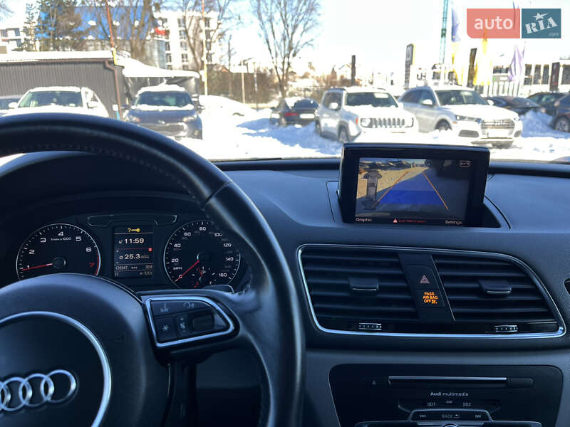 Внедорожник / Кроссовер Audi Q3 2015 в Львове