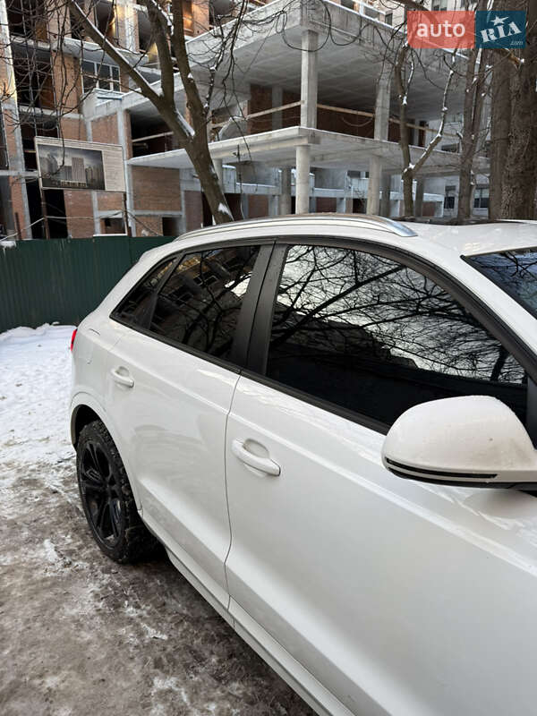 Внедорожник / Кроссовер Audi Q3 2017 в Киеве