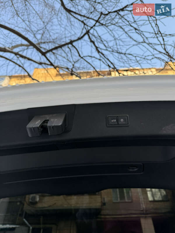 Внедорожник / Кроссовер Audi Q3 2017 в Киеве