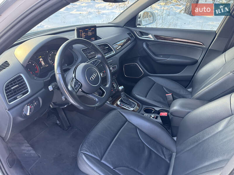 Внедорожник / Кроссовер Audi Q3 2016 в Житомире